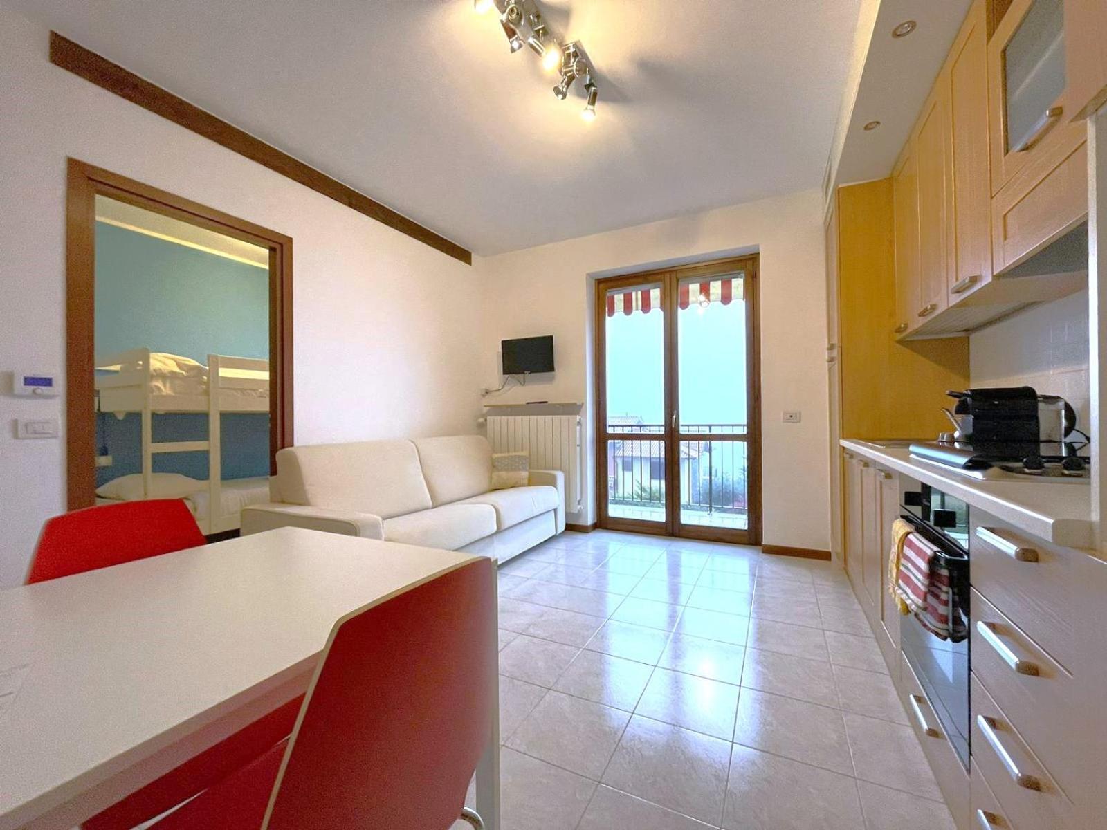 Happy Guest Apartments - Lake View And Pool Рива-ди-Сольто Экстерьер фото